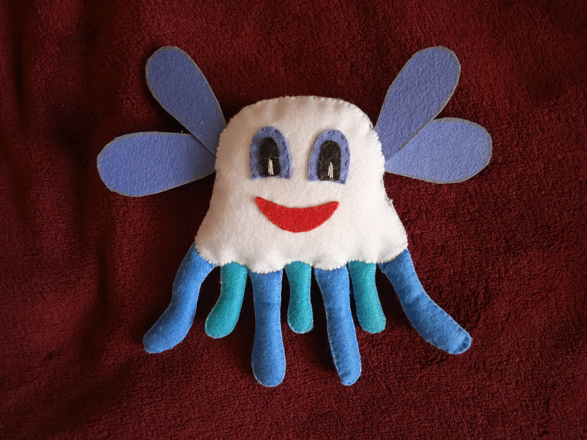 Игрушка - веселая летающая медуза