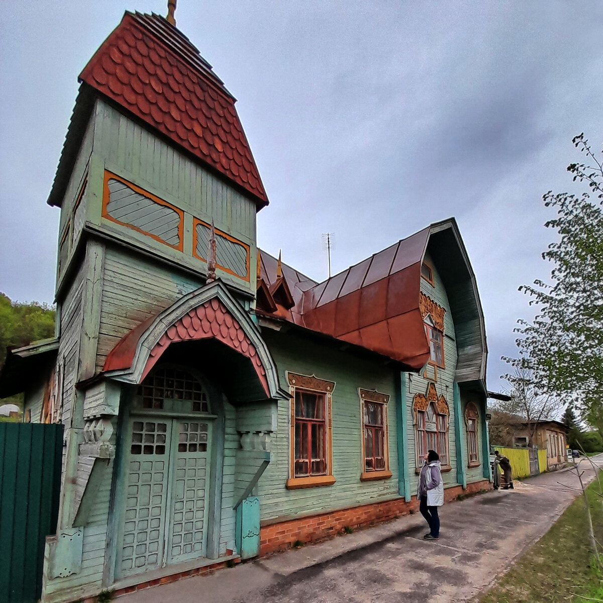 Посмотреть металлический дом в Гулькевичах