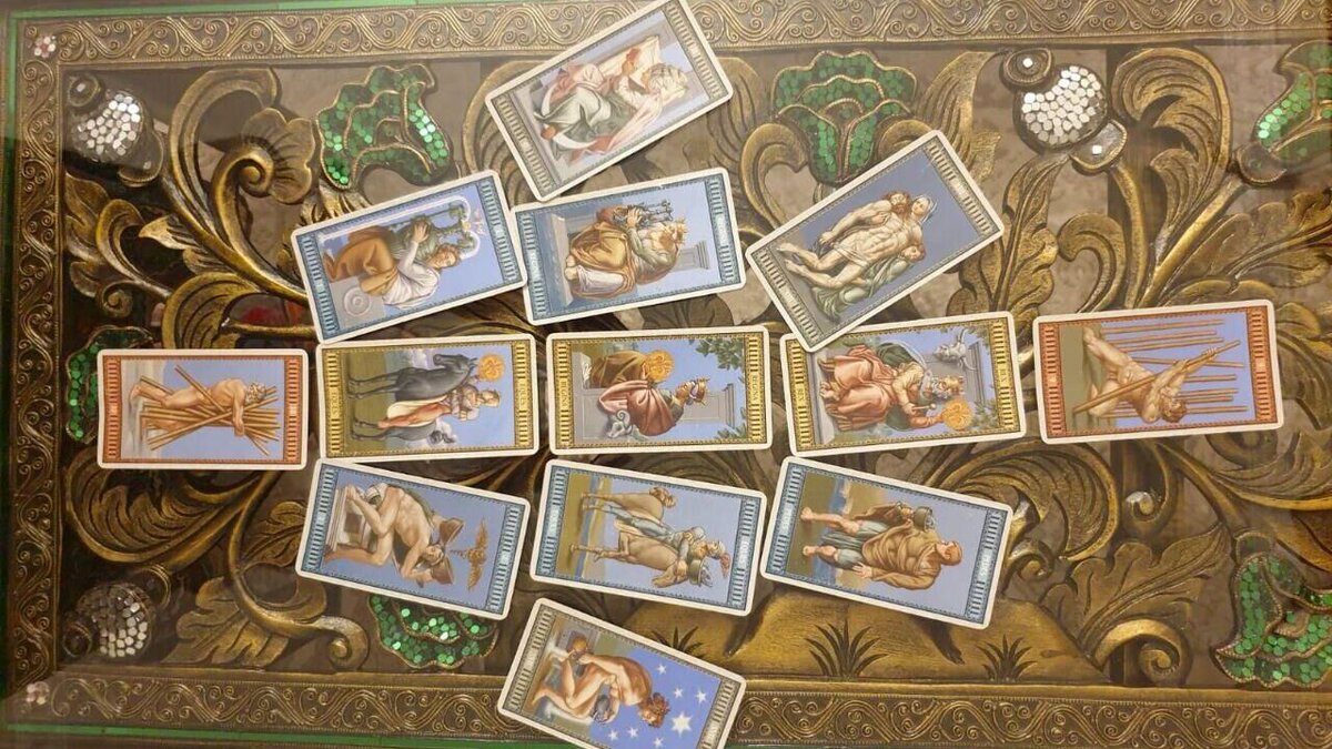    Расклад Таро на судьбу дочери Александра Абдулова© Фото : Марианна Абравитова