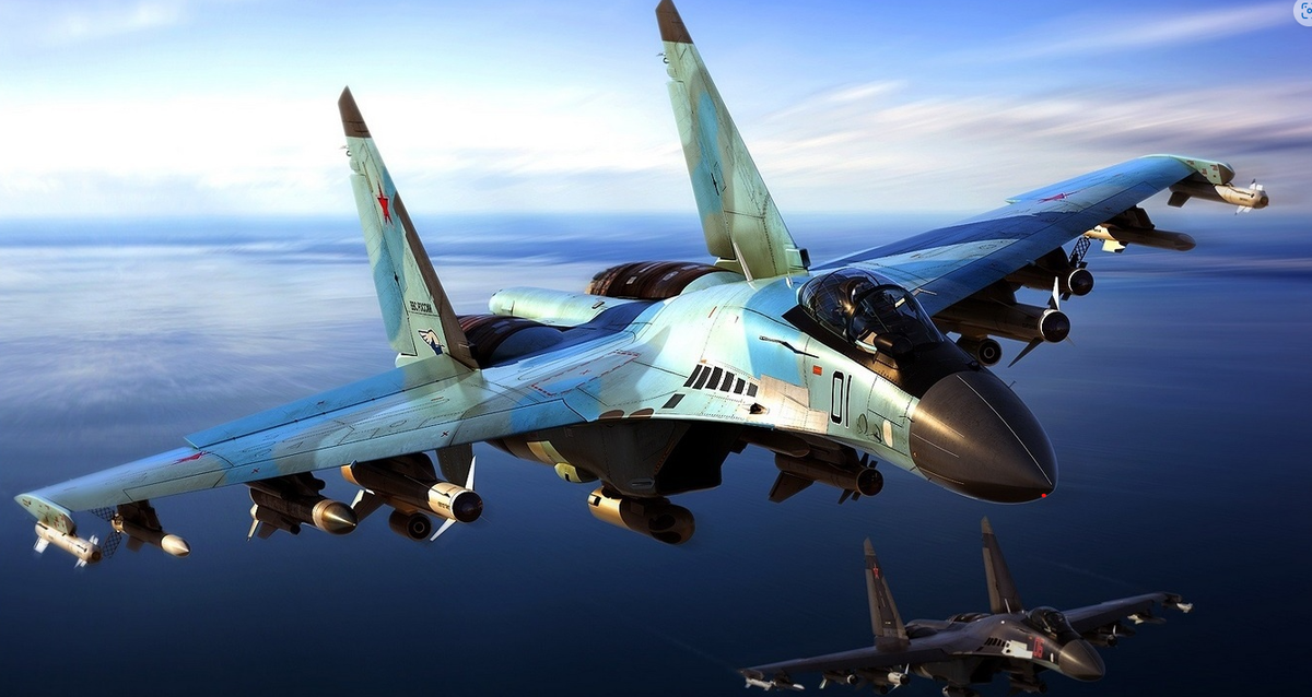 Российские Су-35, вне всякого сомнения, одни из самых боеспособных бойцов в сирийском небе. Представители США частенько жалуются на их "опасные маневры", хотя и сами регулярно устраивают разные провокации. Фото МО РФ