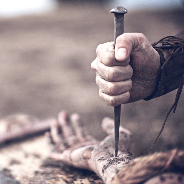 Удар выше кисти, терзающий плоть