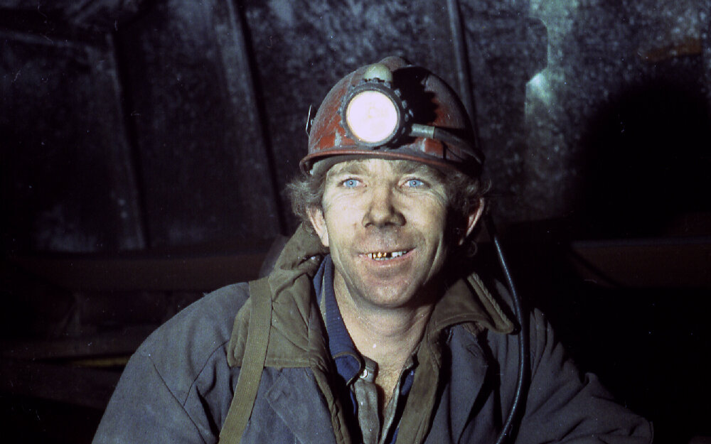 Фото автора. Тот самый звеньевой, но снимок сделан в другое время и в другом штреке.