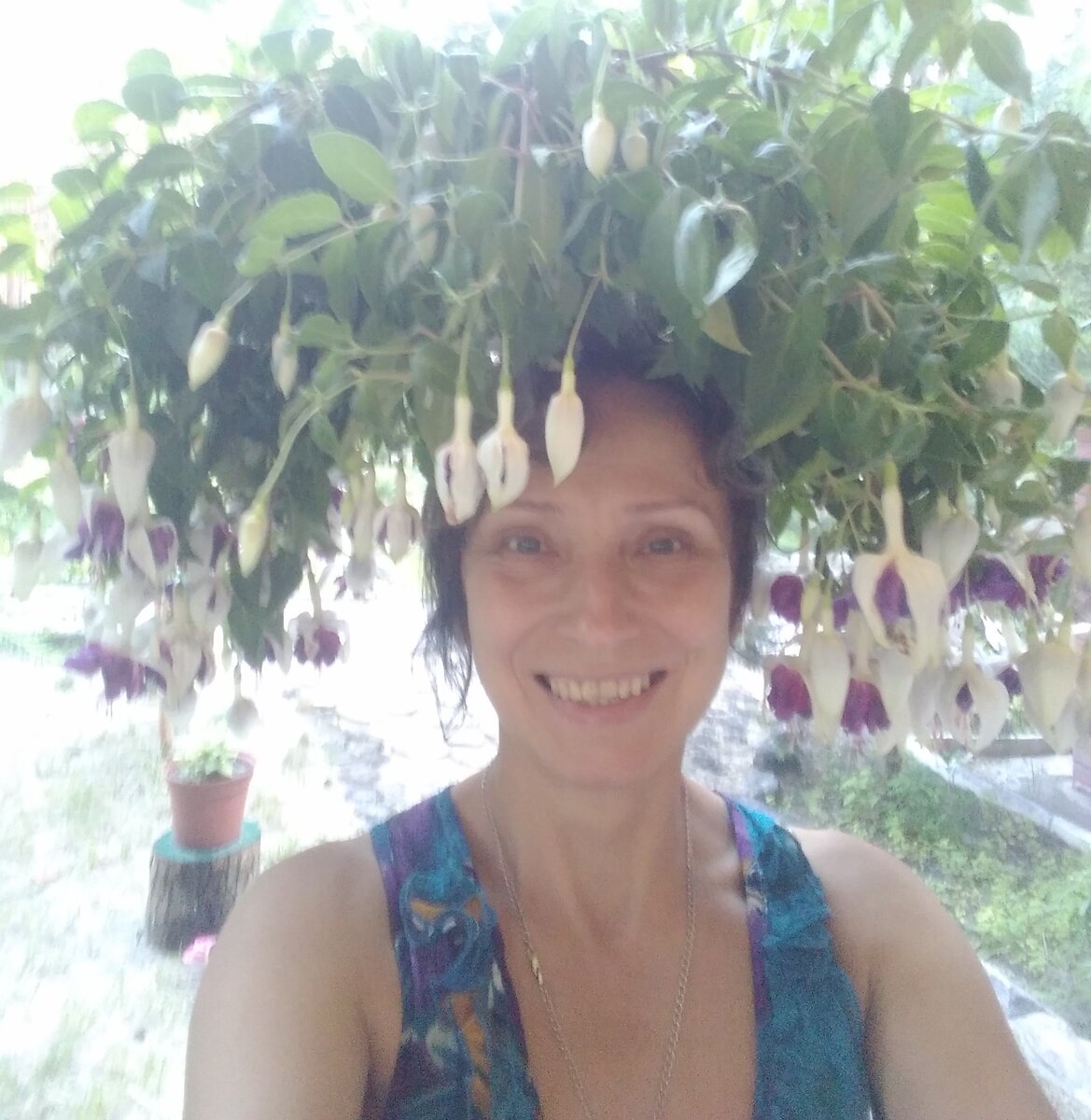 Улыбка автора из 32 своих собственных