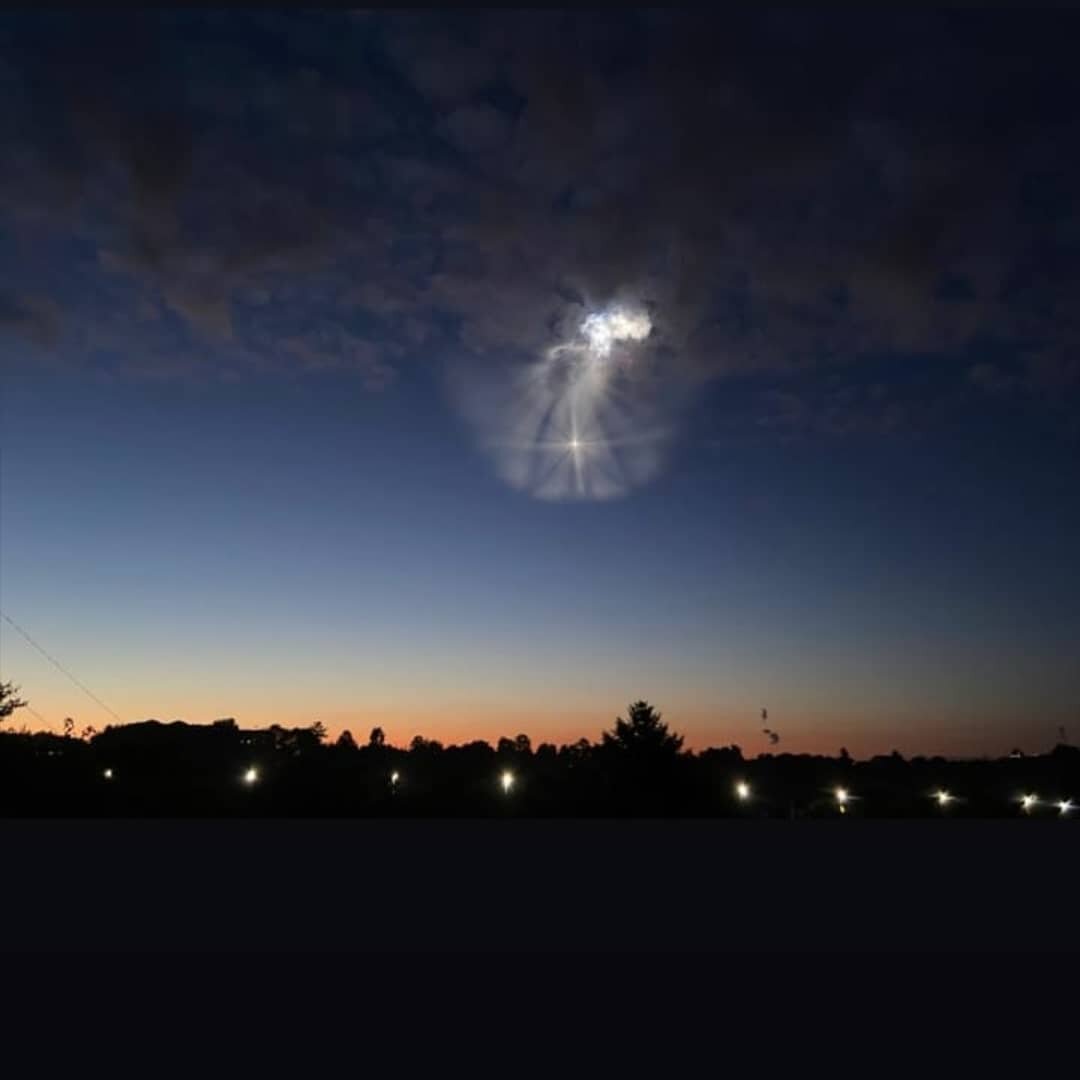 2 июня небо. Свечение в небе в Буйнакске 2016. 26 Декабря 2017 Волгоград свечение в небе. Явление в небе 2021. Странные явления в небе 2021.