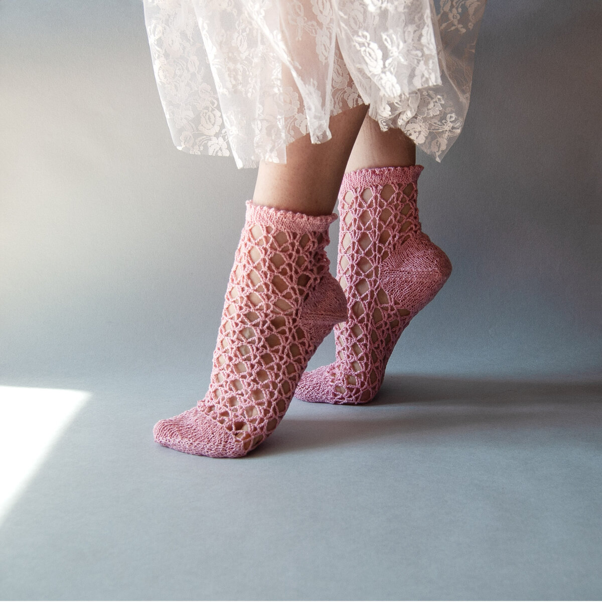Носочки "Нежность", связаны крючком и спицами.