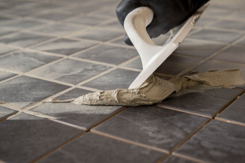 Затирка плитки.