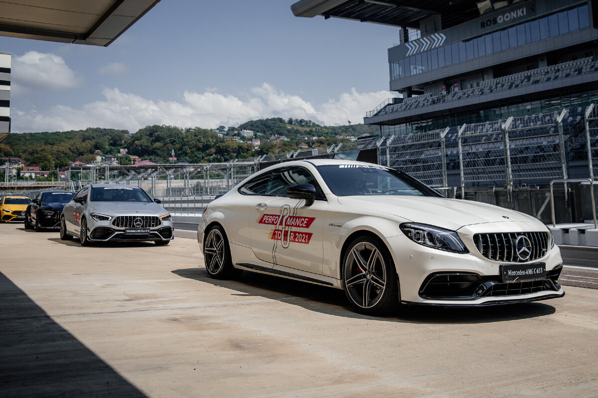 Побывал на AMG Performance Tour 2021 на трассе Формулы 1 | Call me Den |  Дзен