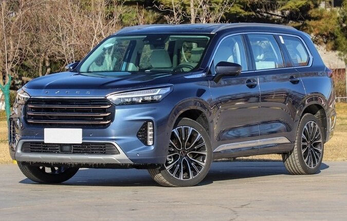 На фото: кроссовер Exeed VX