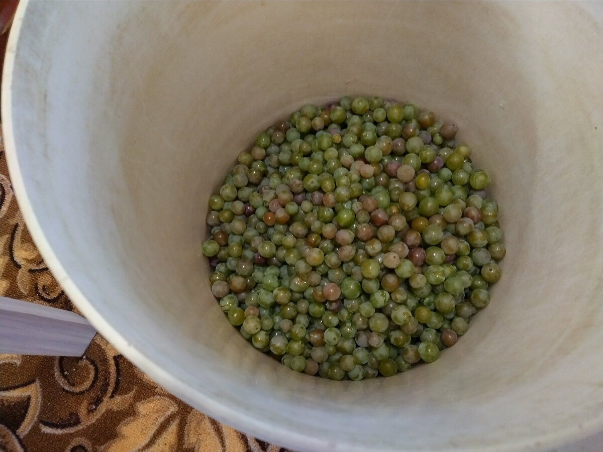 Тут пока только один ящик, второй только начали