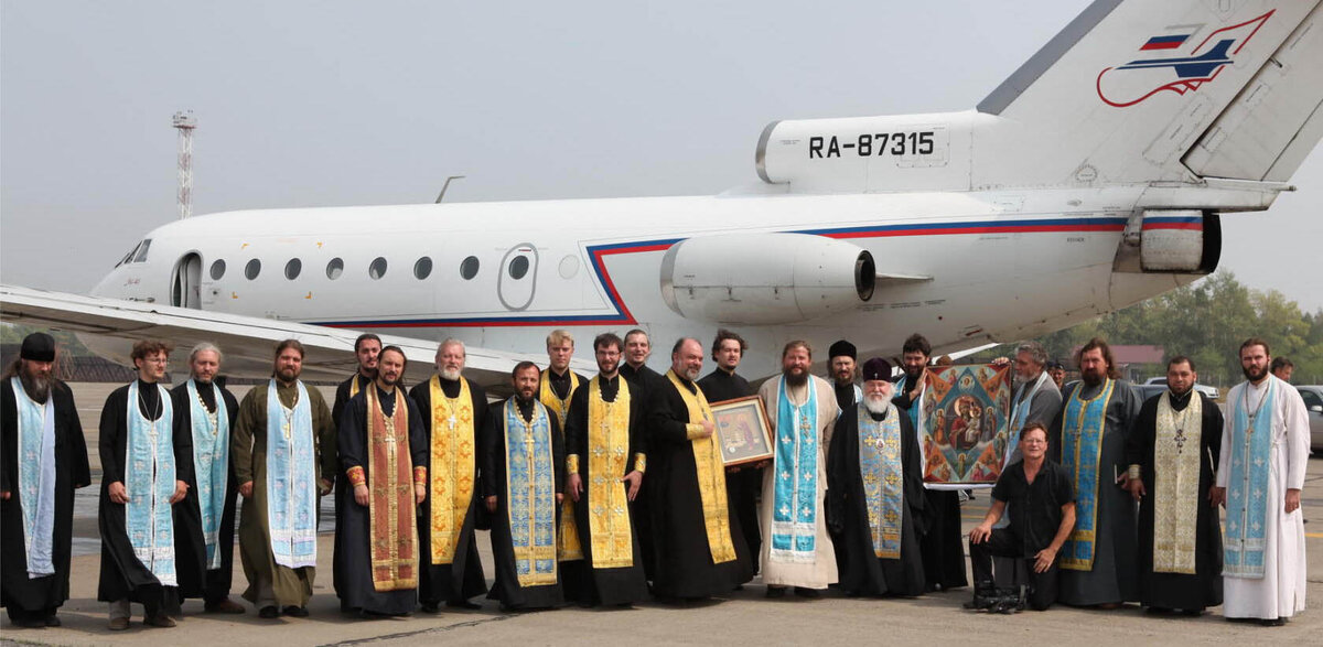 2010г. Облёт Ульяновской области духовенством Симбирской епархии с чудотворной Жадовской иконой Божией Матери. Фото - Нафанаила.