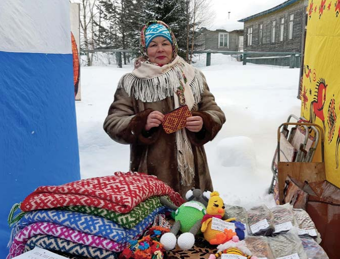Н. Г. Волкова на районной ярмарке, с. Лешуконское, 2020. Фото Г. Симаревой 