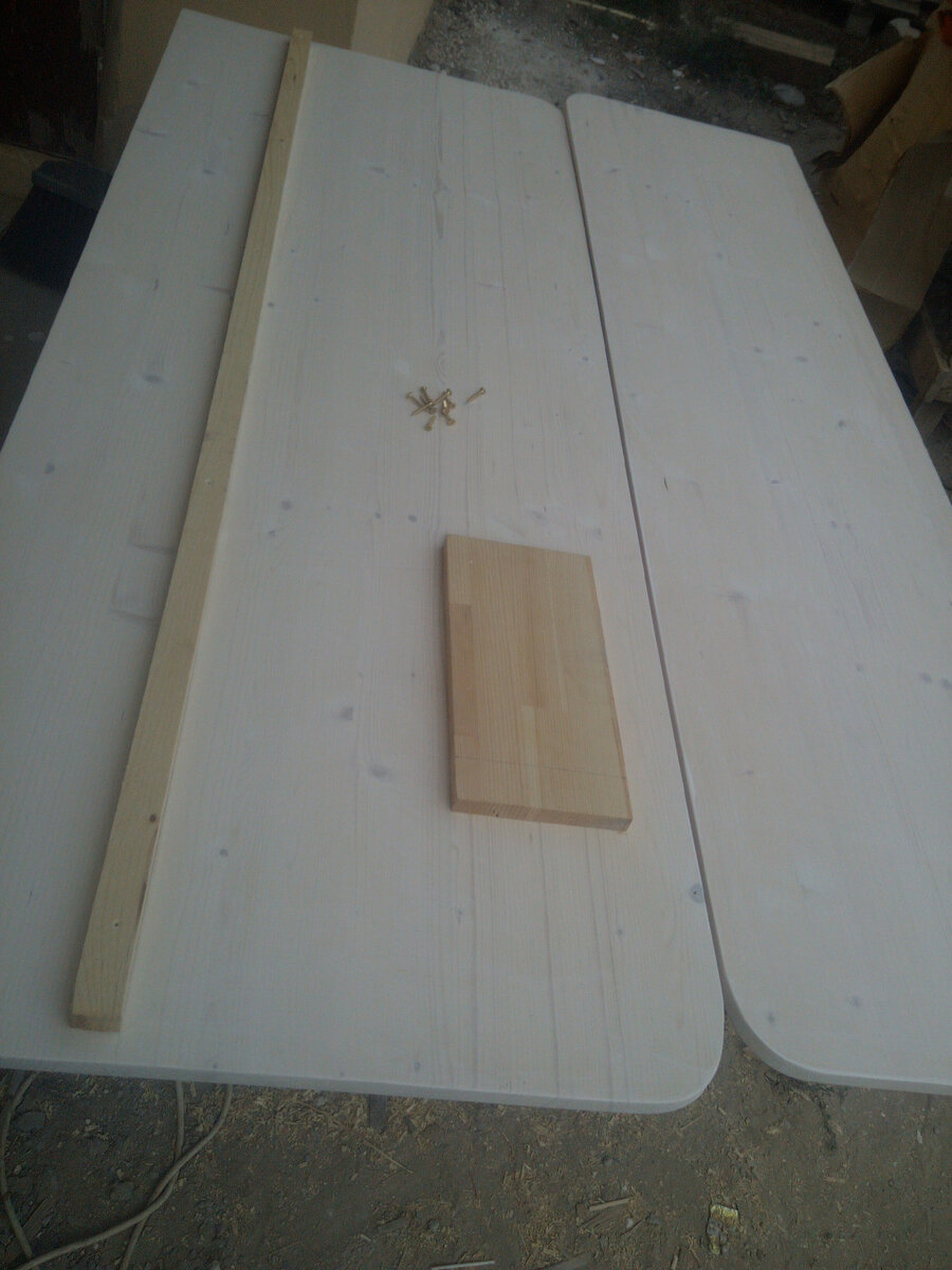 Прикручиваю опорные рейки