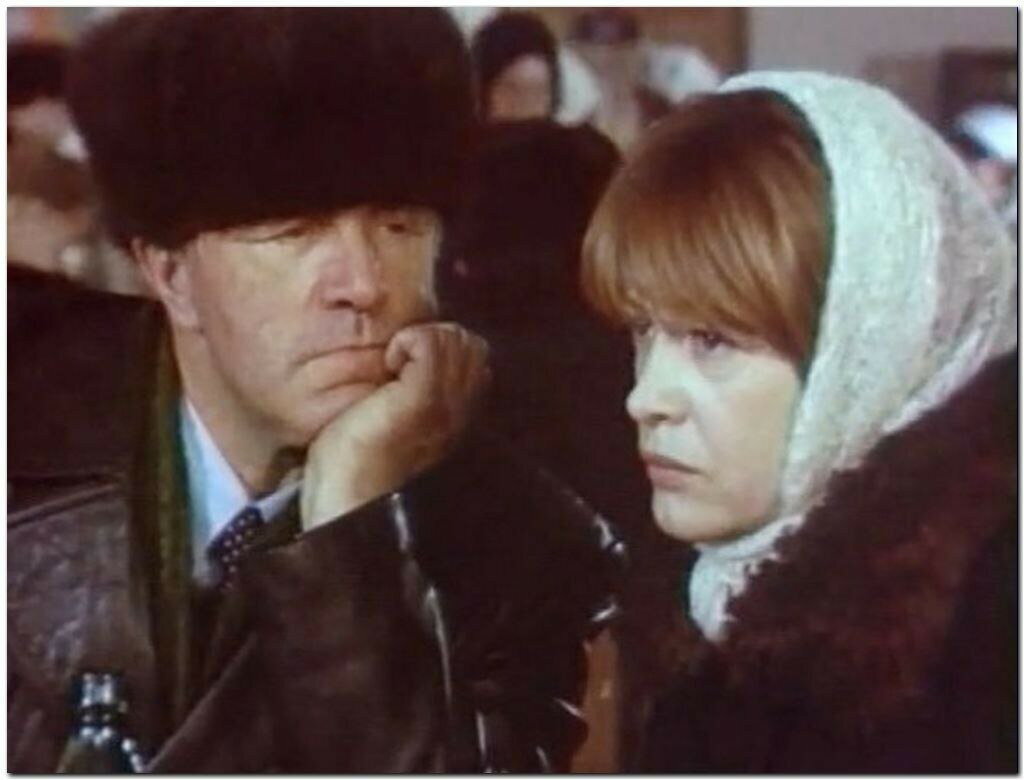 Кадр из фильма "Транзит" взят для иллюстрации из Яндекс Картинки.  