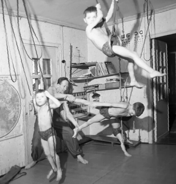 Спортивный уголок в семье Никитиных