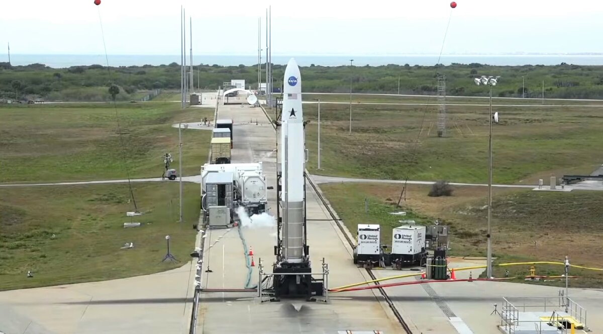  Ракета-носитель Rocket 3.3 "LV 0008" во время попытки запуска 5 февраля, кадр из видео NASA Spaceflight