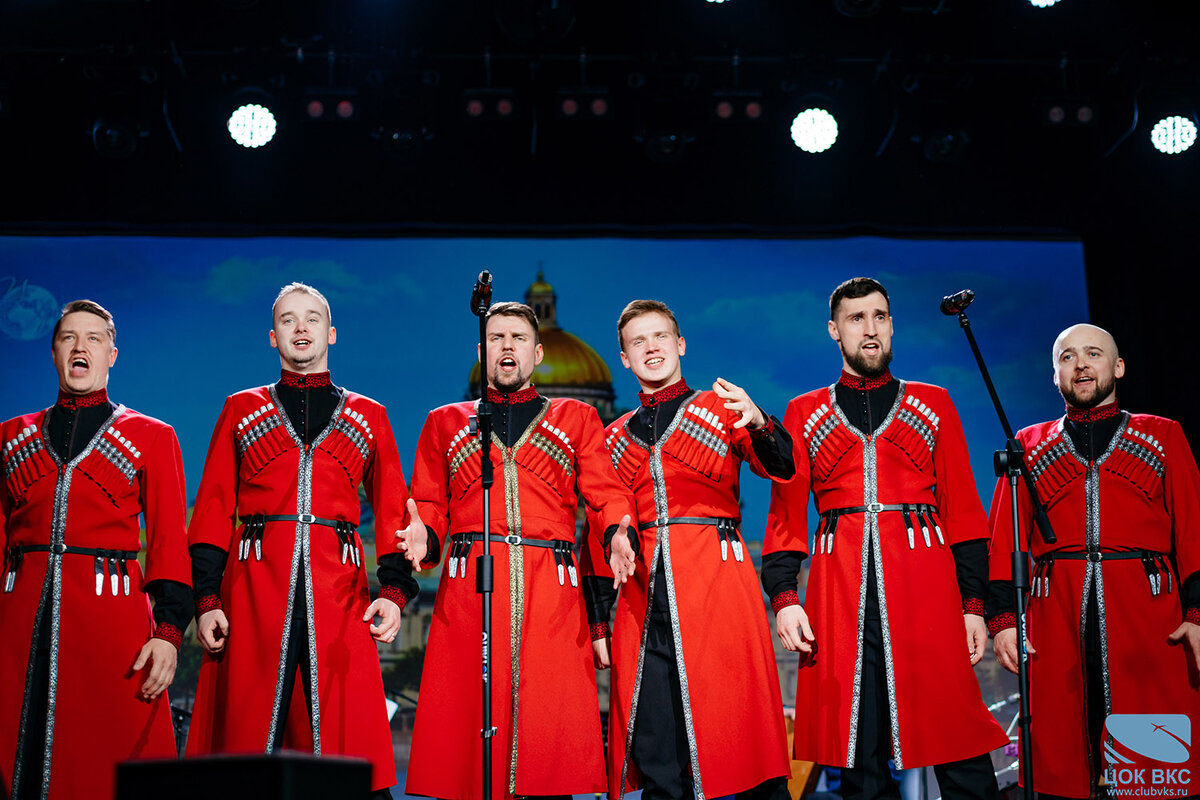 В Краснознаменске прошел концерт ансамбля народной песни «ЛюбоЖить» для ветеранов и военнослужащих ВКС
