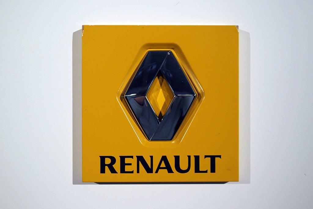 Renault group. Renault f1 Team logo. Renault YS. Формула f1 Рено эмблема. Что принадлежит Рено.