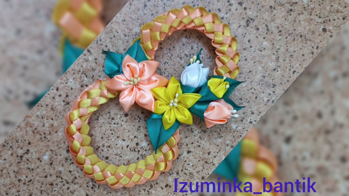 Магнит на 8 марта из атласных лент