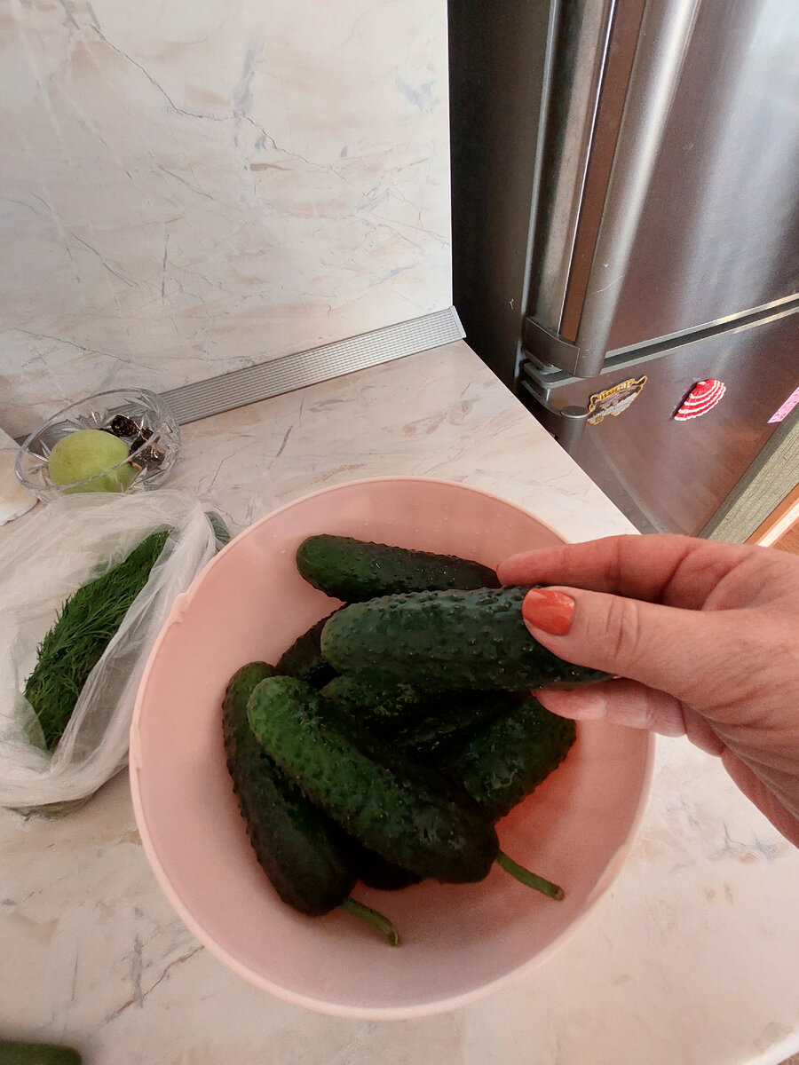 Огурцы, купленные на рынке