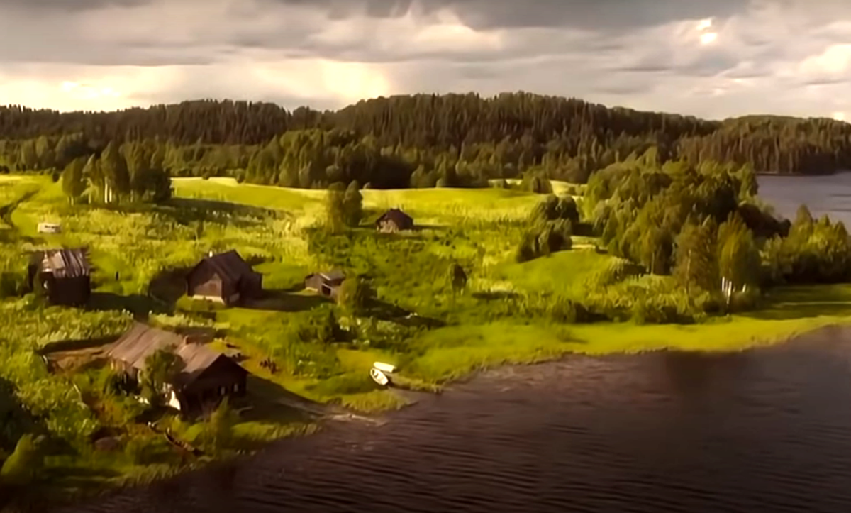 По всей России, по берегам рек, крестьяне строили бани. Уровень санитарии в любой деревне был на несколько уровней выше по сравнению с городами Европы.