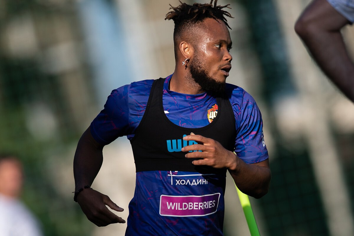 Из ЦСКА уходит главный легионер, а Карпин хочет сделать из Агаларова топ форварда. Новости РПЛ