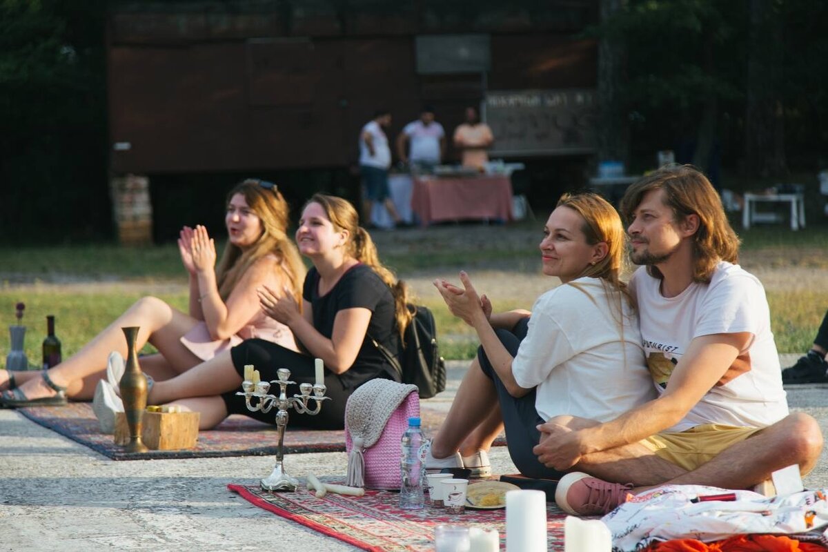 Зрители на концерте на природе // Фото со страницы ФГБУ «Заповедный Крым» в ВКонтакте