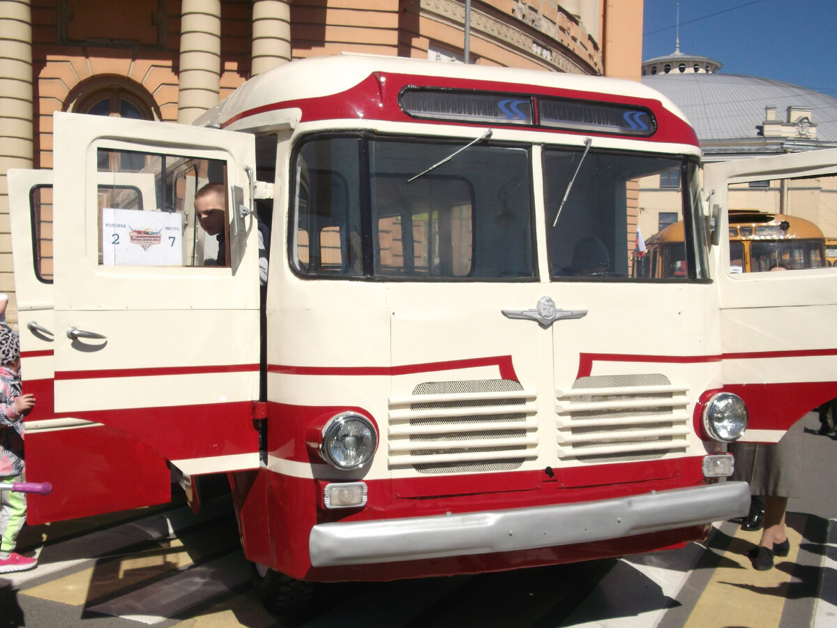 Данный экземпляр – 1964 года выпуска и даже для своего времени выглядит уже не слишком современным