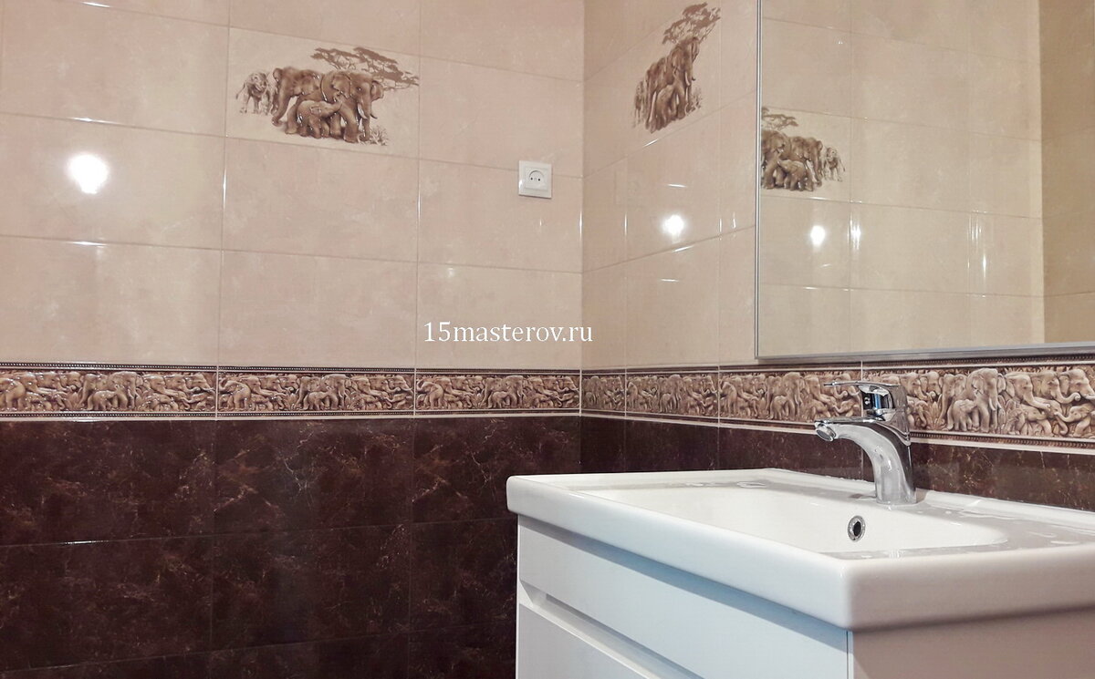 Коллекция керамической плитки двух цветов с декором сафари и фризом