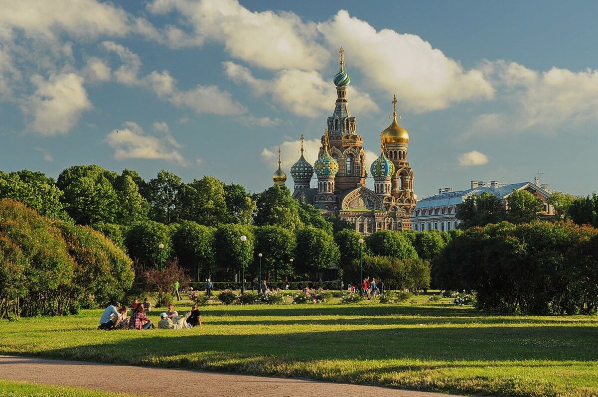 Поля в санкт петербурге. Марсово поле в Санкт-Петербурге. Парк Марсово поле СПБ. Марсово поле, Санкт-Петербург, Марсово поле.