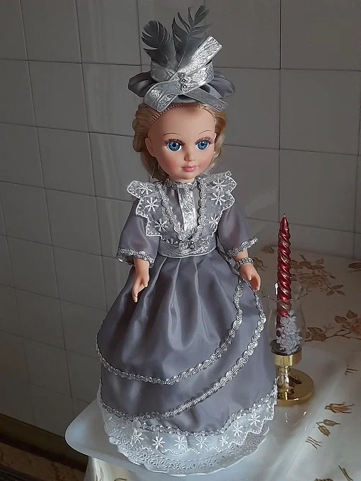 Кружевные крылышки для жемчужно-серого наряда куклы Анастасии. Август, 2022.