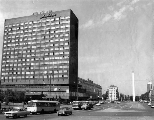 Гостиница "Лыбидь" в Киеве, где праздновали свадьбу легендарного футболиста "Динамо" и сборной СССР Андрея Баля