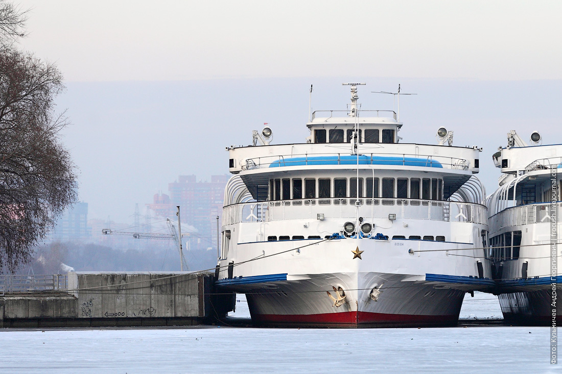 Память парижской коммуны теплоход. Городской транспорт для детей. Метеор сортавала. Теплоход с захарково. Речной теплоход паллада.