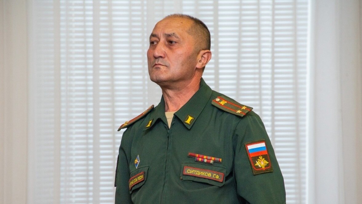     Глава Нижнекамского района Рамиль Муллин представил нового военного комиссара Газинура Ситдикова. Соответствующее объявление он сделал в ходе делового понедельника.