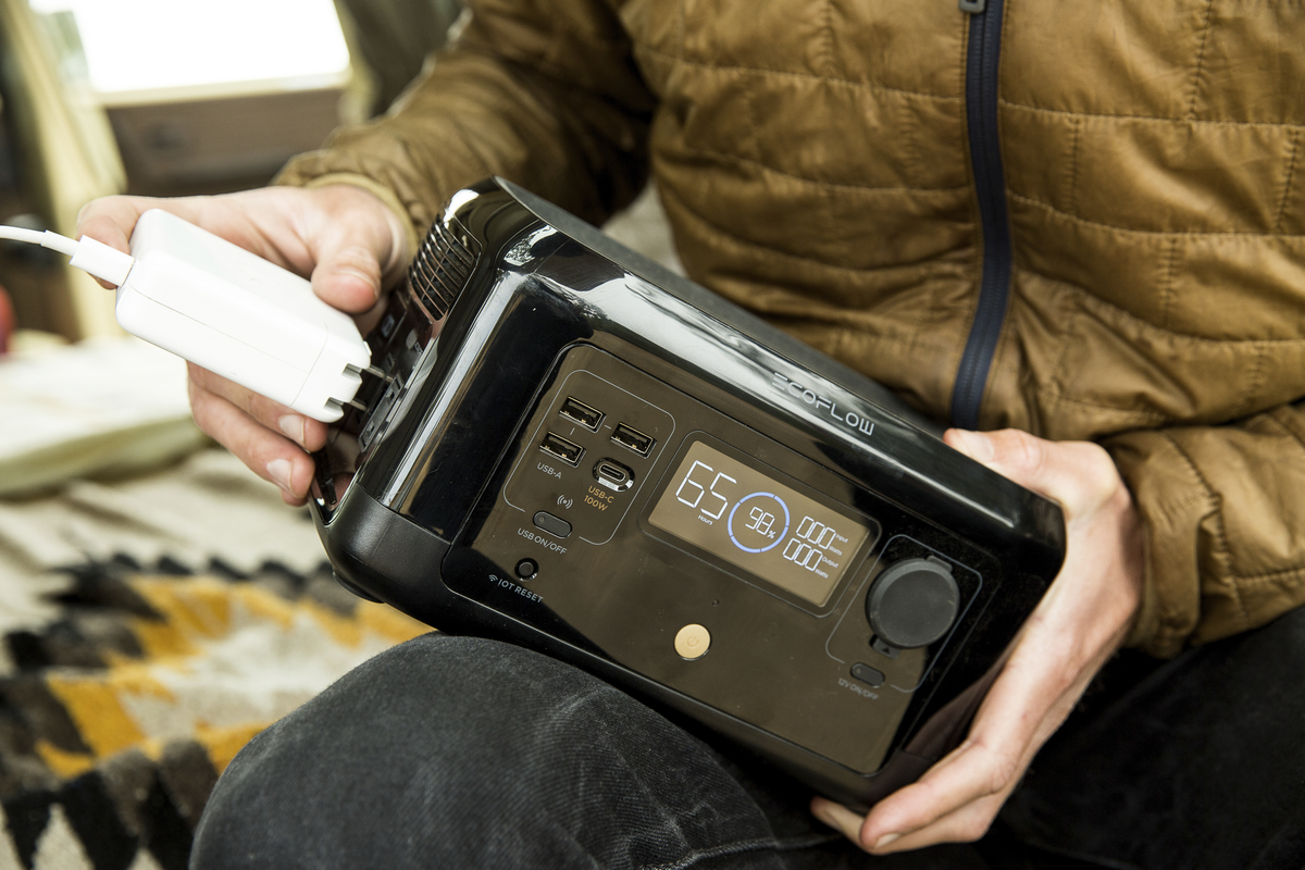 Портативная электростанция EcoFlow RIVER mini