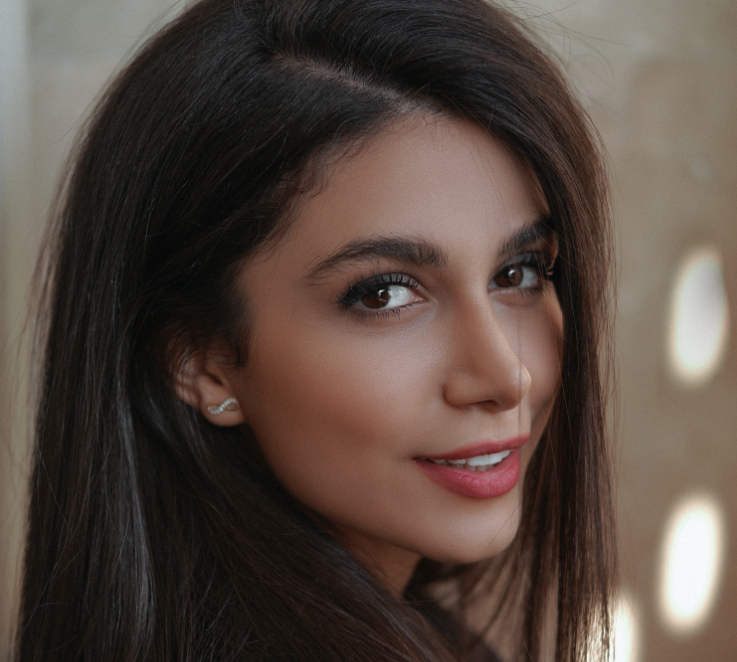 Развивайте критическое мышление и анализируйте, так вы сможете уберечь себя от лжеэксперта. Фото автора behrouz sasani Unsplash, используется по лицензии Unsplash License 