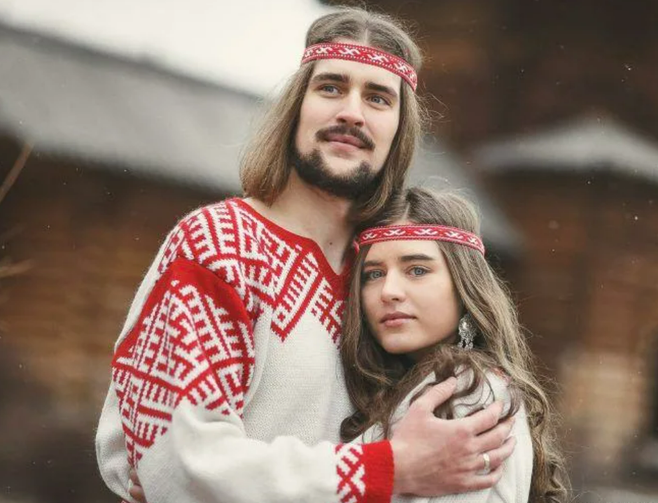 Повязки на голову с перьями 👰 Напрокат или купить в свадебном салоне в Москве