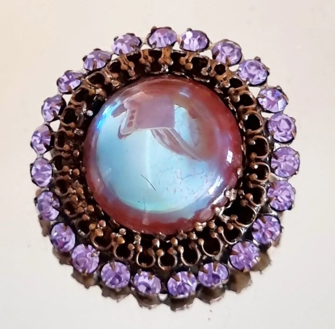 Фото броши с сапфиритом