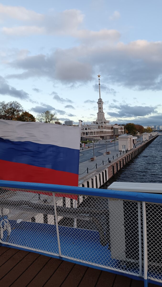На корме теплохода.Фото автора 