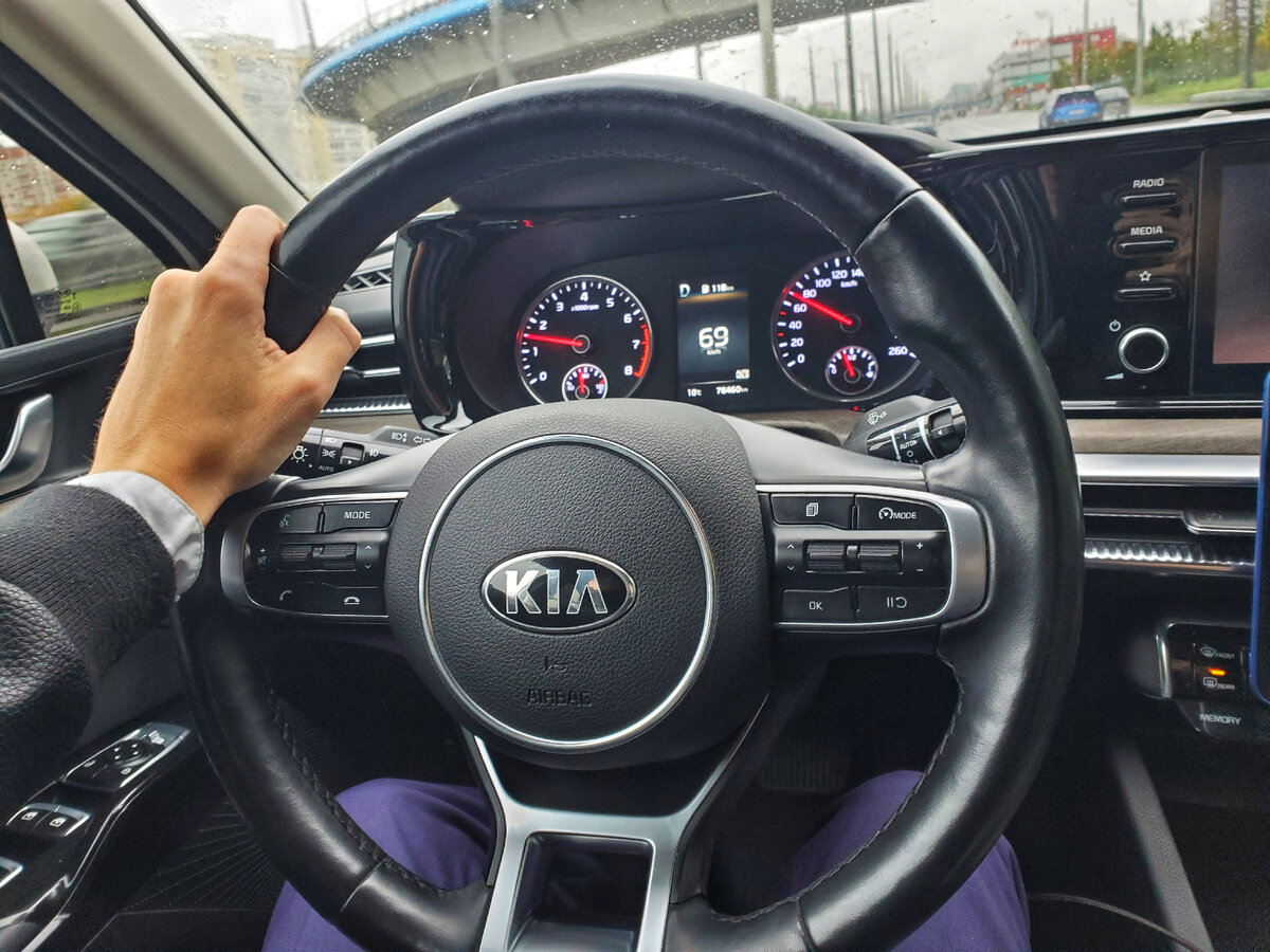 Всегда слежу за чистотой. Ведь на протяжении дня в первую очередь дышать этим мне.