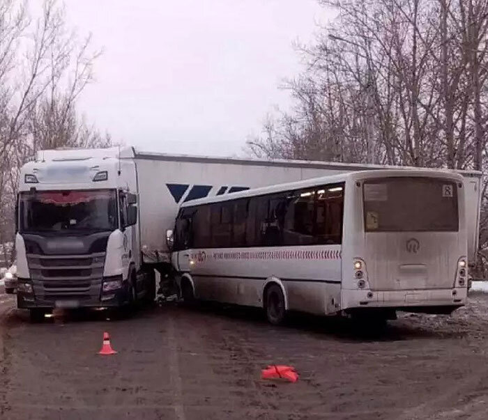  Если в результате ДТП требуется замена узлов грузовика, стоит задуматься о целесообразности покупки
