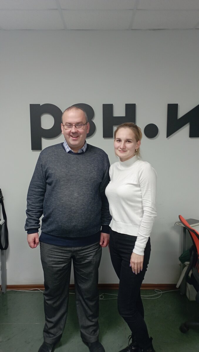 Коллеги-журналисты Денис Абраков и Карина Фомина