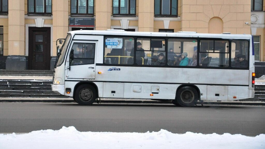 Старые автобусы. Маршрутка Петрозаводск. Дешевый автобус. Новые автобусы.