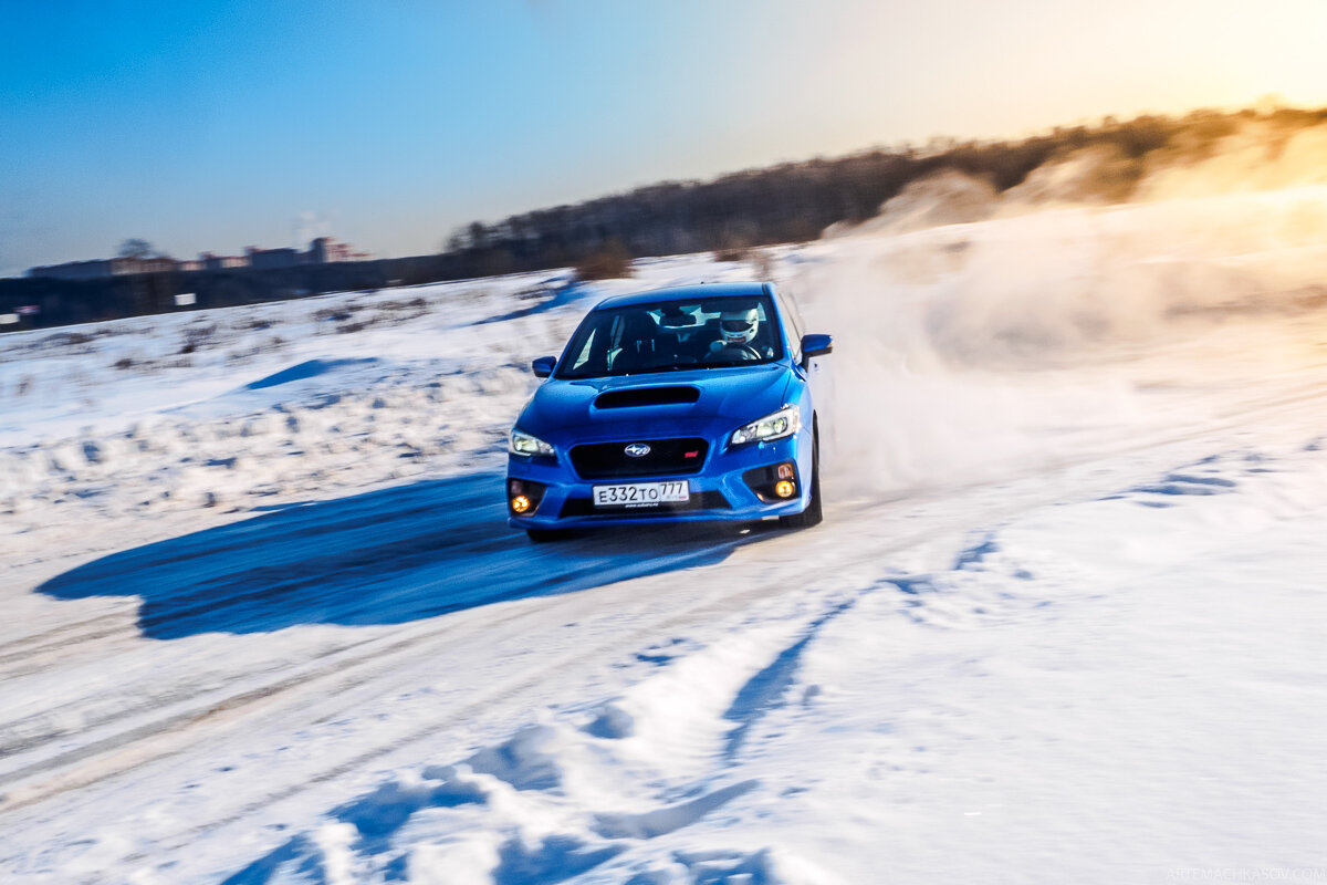 Subaru Impreza WRX STI дрифт
