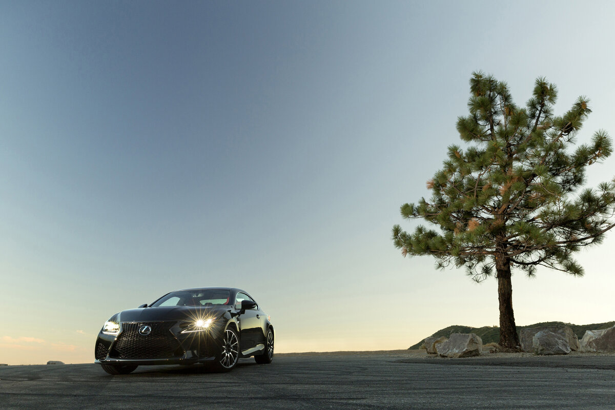 RC F - самый агрессивный Lexus современности. А за всю историю марки злее был только суперкар LF-A. Фото: Lexus.