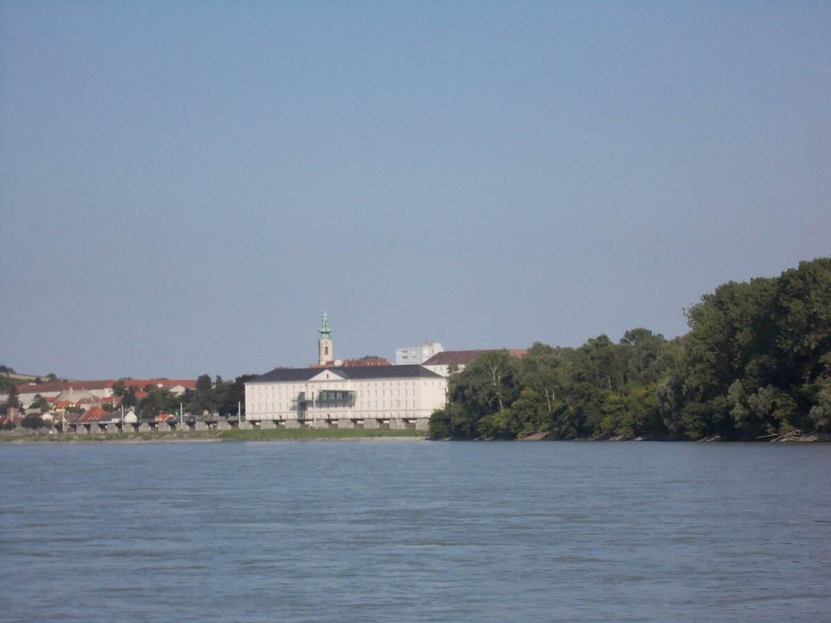 Озера в Братиславе. Дунай в Вене. Пляжи в Братиславе.