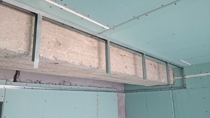Делаем сами потолок из гипсокартона — инструкция и видео