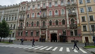 © РИА Новости / Александр ГальперинПерейти в фотобанкВ Госдепе рассказали, кто проиграет от закрытия генконсульства в ПетербургеПоначалу все выглядело довольно бодро. В понедельник о высылке российских дипломатов дружно заявила целая пачка стран, затем стали подтягиваться "отстающие" и вопросов возникало все больше.