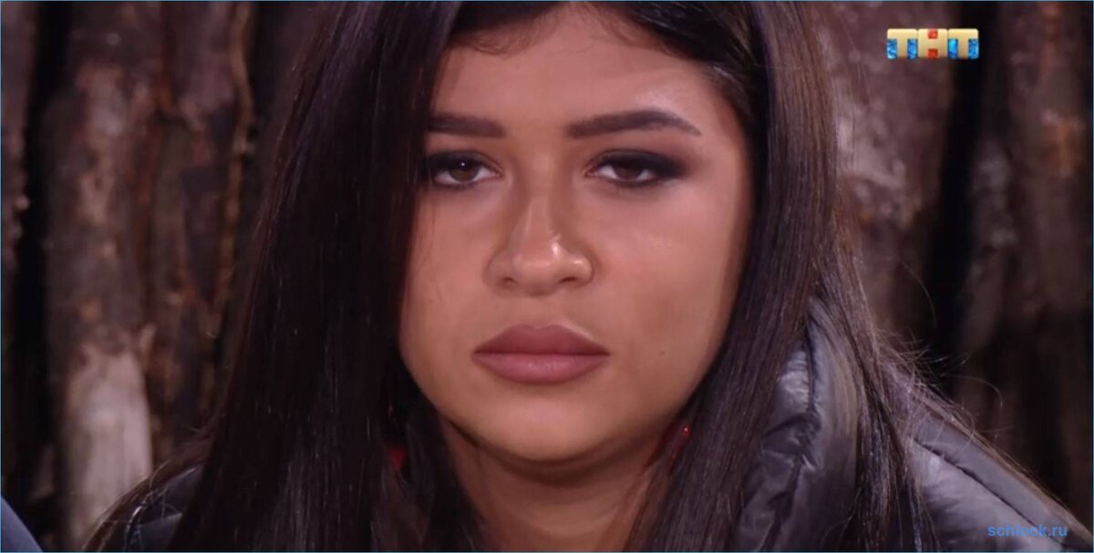 Такие участники, как Ивана Дилова, не могут задержаться на  реалити-шоу, если их не «крышует» кто-то из руководства телестройки.  Ивану не видно и не слышно в периметре, а если девушку обсуждают на  лобном месте или на тетах, то только в контексте других, более ярких  ребят.