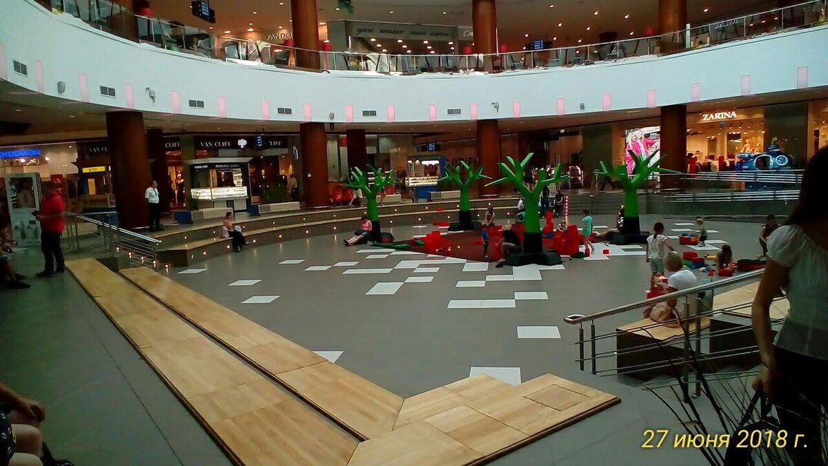 Артиум (вход "Волга")