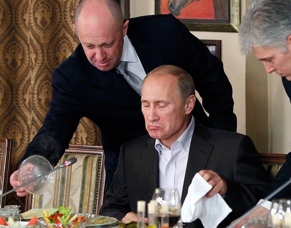 Евгений Пригожин кормит Владимира Путина
